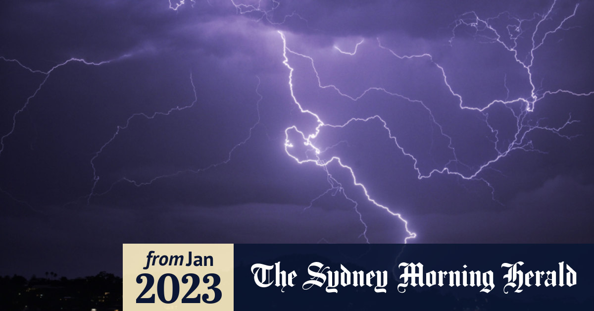 Sydney weather 20,000 lightning strikes ravage city overnight